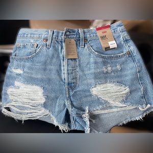 NEW Levi's 501™ Original High-Rise Jean
Shorts - Quiet Riot 30